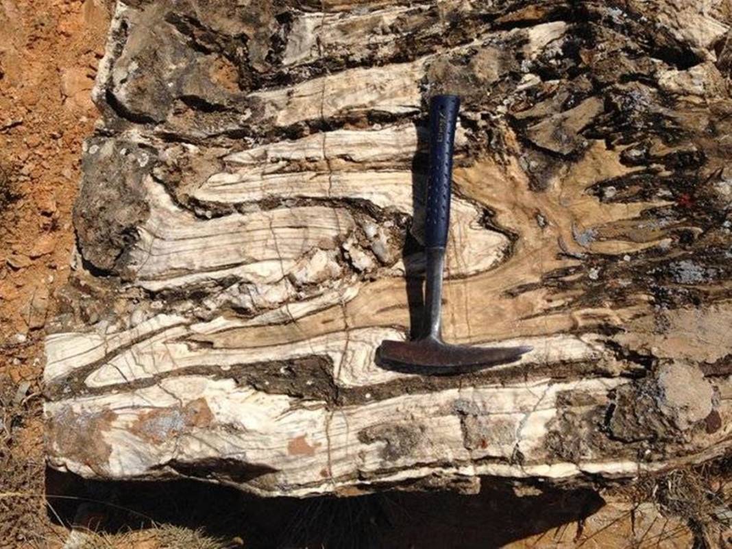 Fay her yerde var! Prof. Dr. Okan Tüysüz tek tek paylaştı: Bu faylar hareket ettiği an... 17